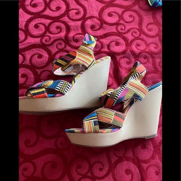 Cynthia Vincent for target multi color wedges size 7 - Picture 2 of 5